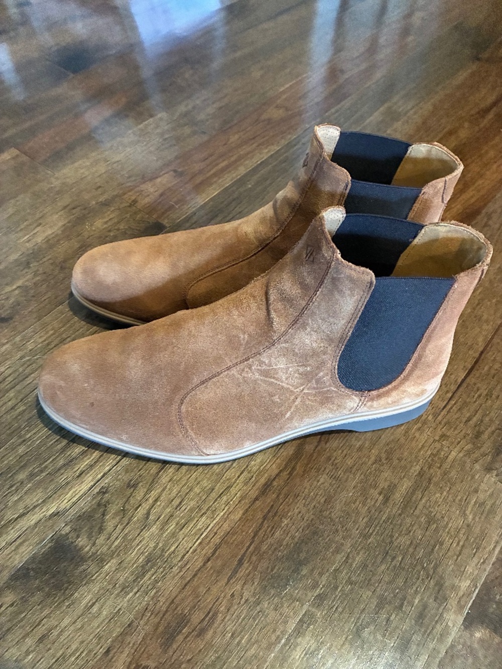 Amberjack Italian Suede Chelsea Boots Tan